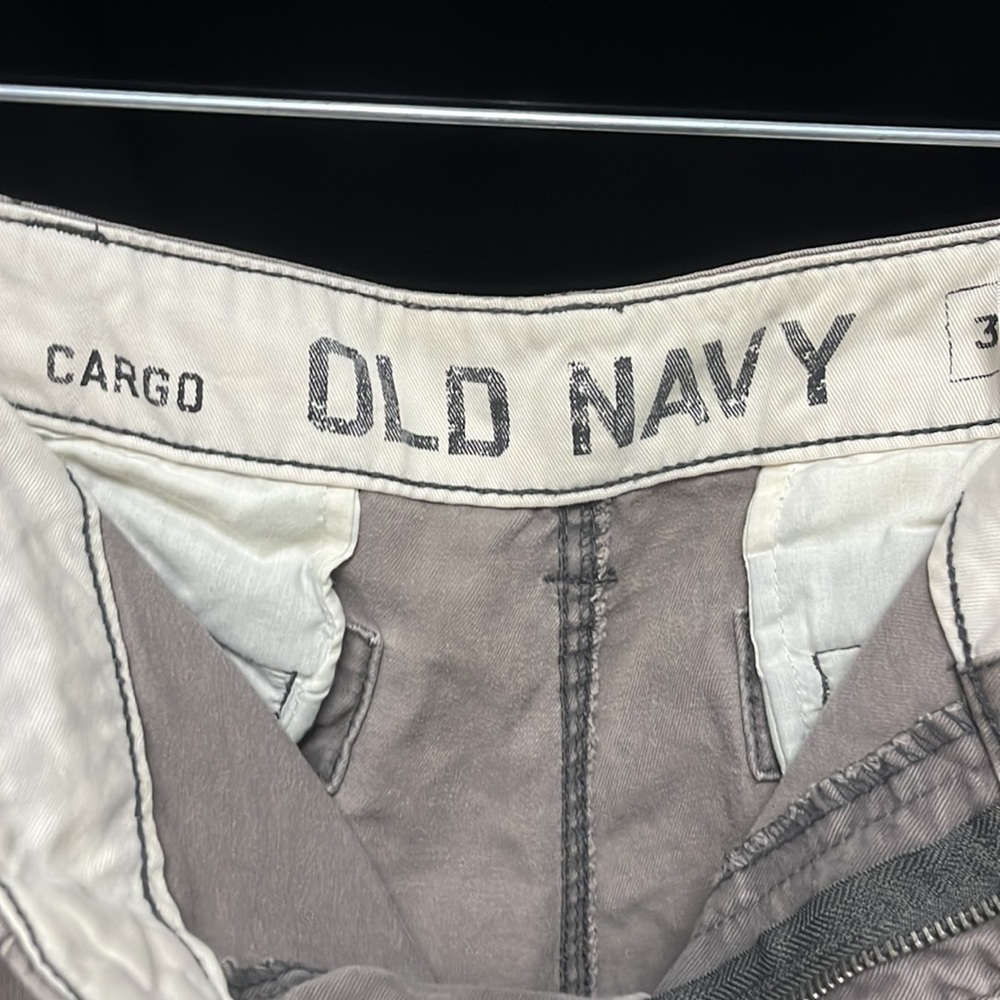 OLD Navy- brown cargo shorts - Picture 3 of 5